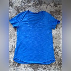 Women’s Lululemon athletic t-shirt